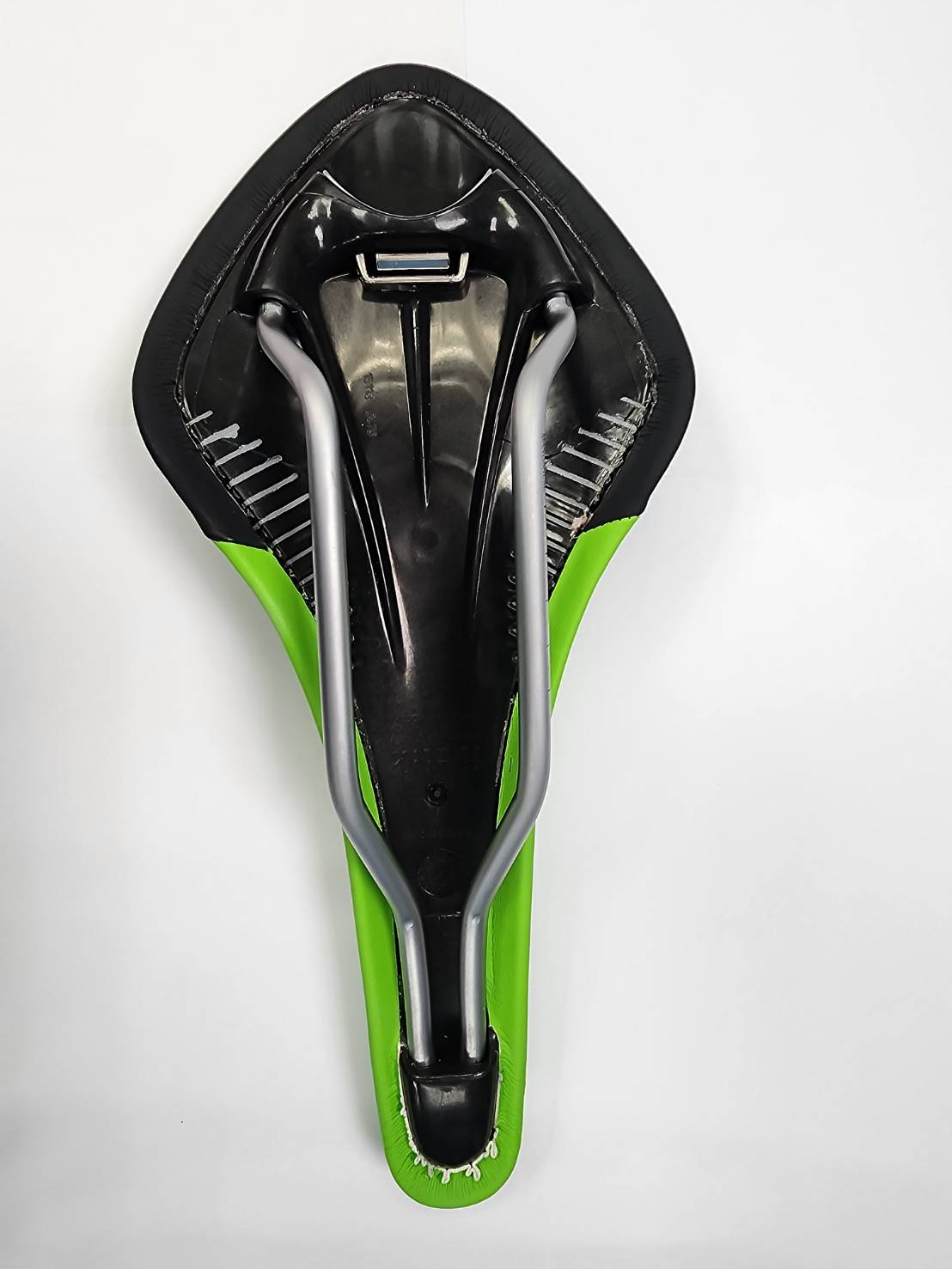 Fizik Arione Tri 2 Saddle Wing Flex Manganese Rail Black/Green