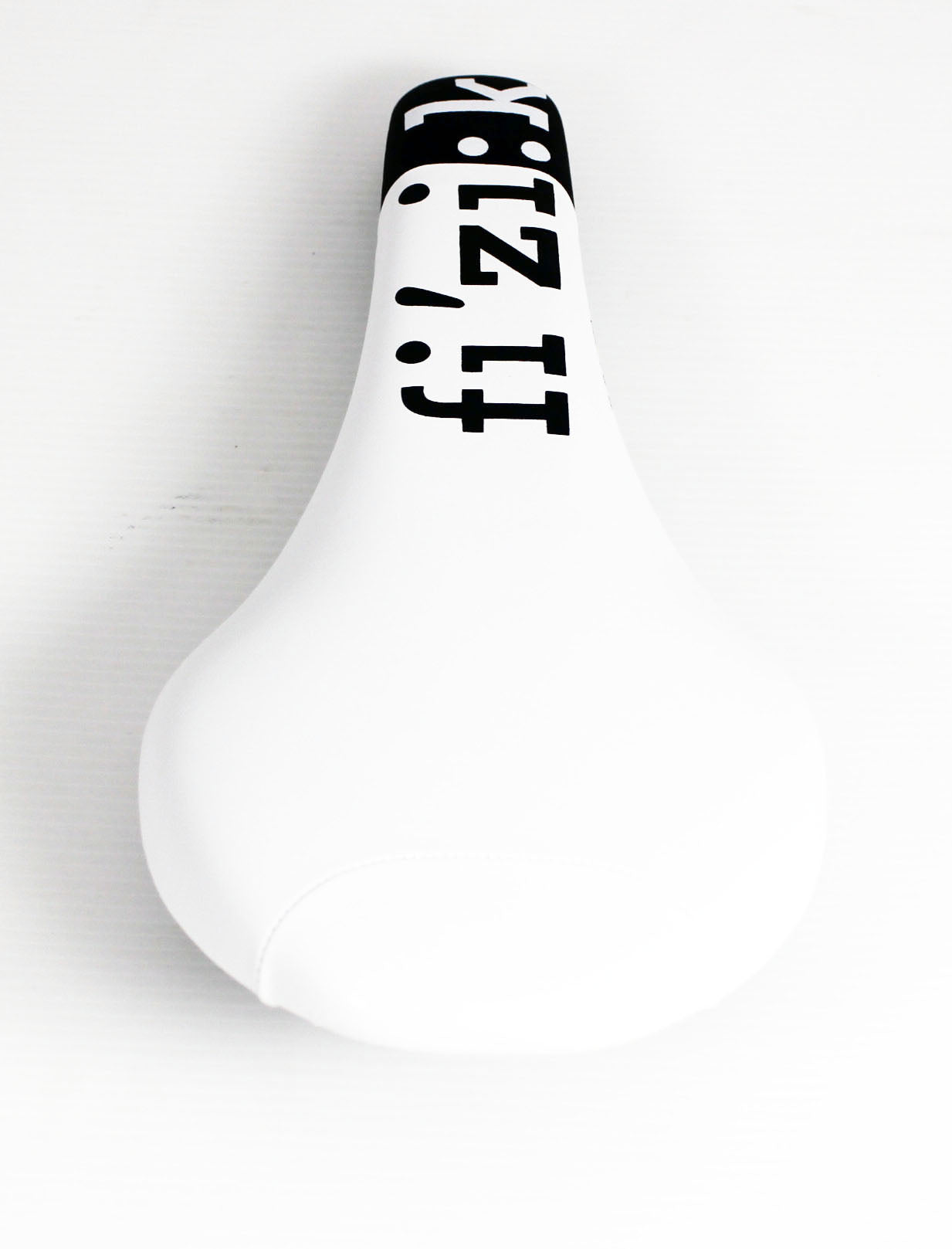 Fizik Tundra 2 Kium Rail Saddle White / Black